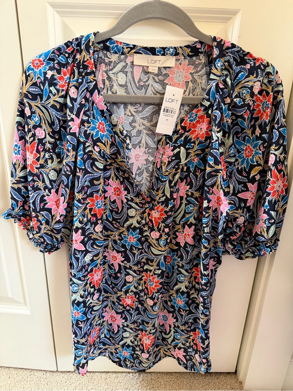LOFT Floral Top Blouse Medium NWT